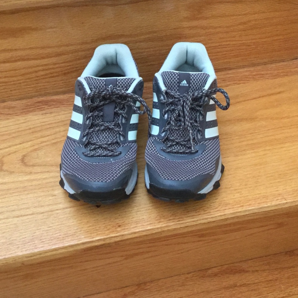 EUC Women’s Adidas duramo size 7.5